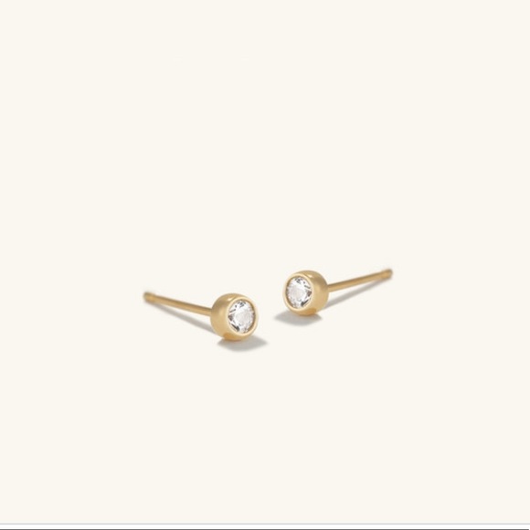 Mejuri Jewelry - Mejuri // white sapphire studs